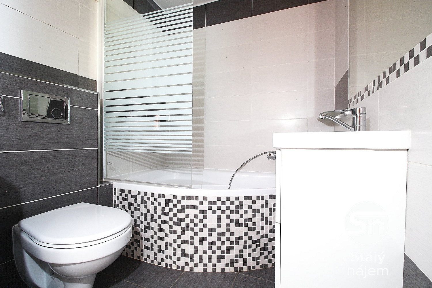 Pronájem bytu 1+kk 35 m² — photo 2