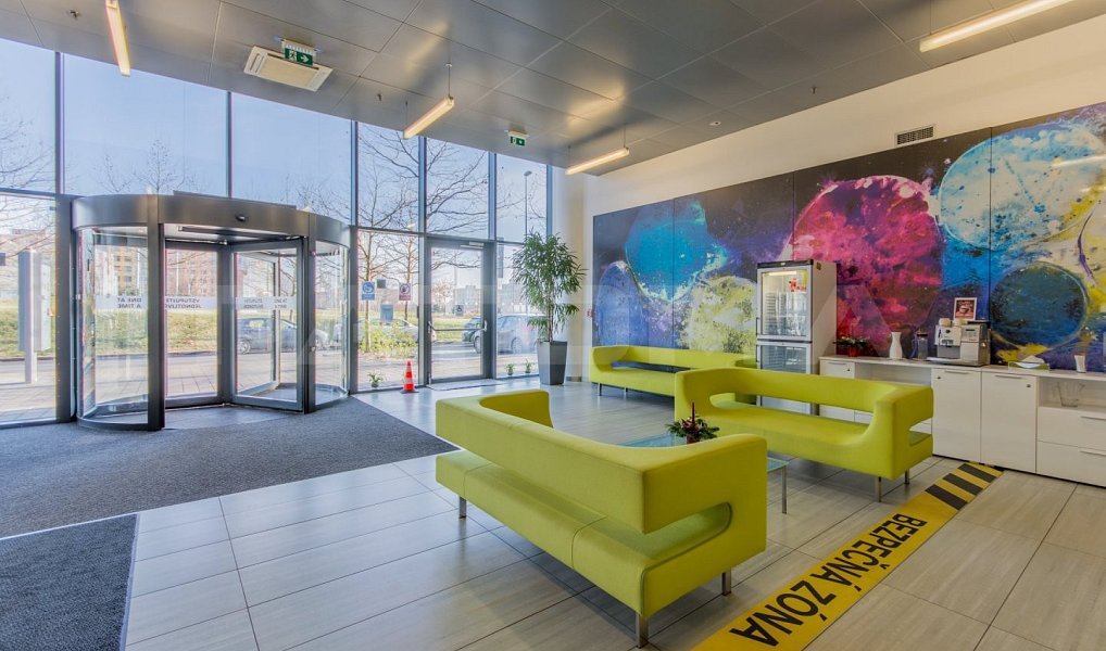 Pronájem kanceláře 559 m², Praha – náhled fotky 2