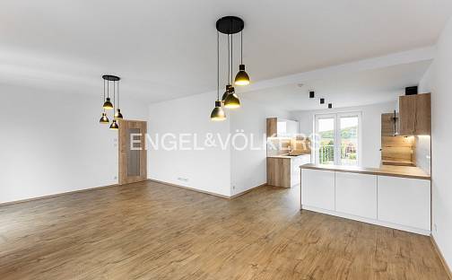 Pronájem bytu 3+kk 97 m², Na Kovárně, Plzeň - Doubravka
