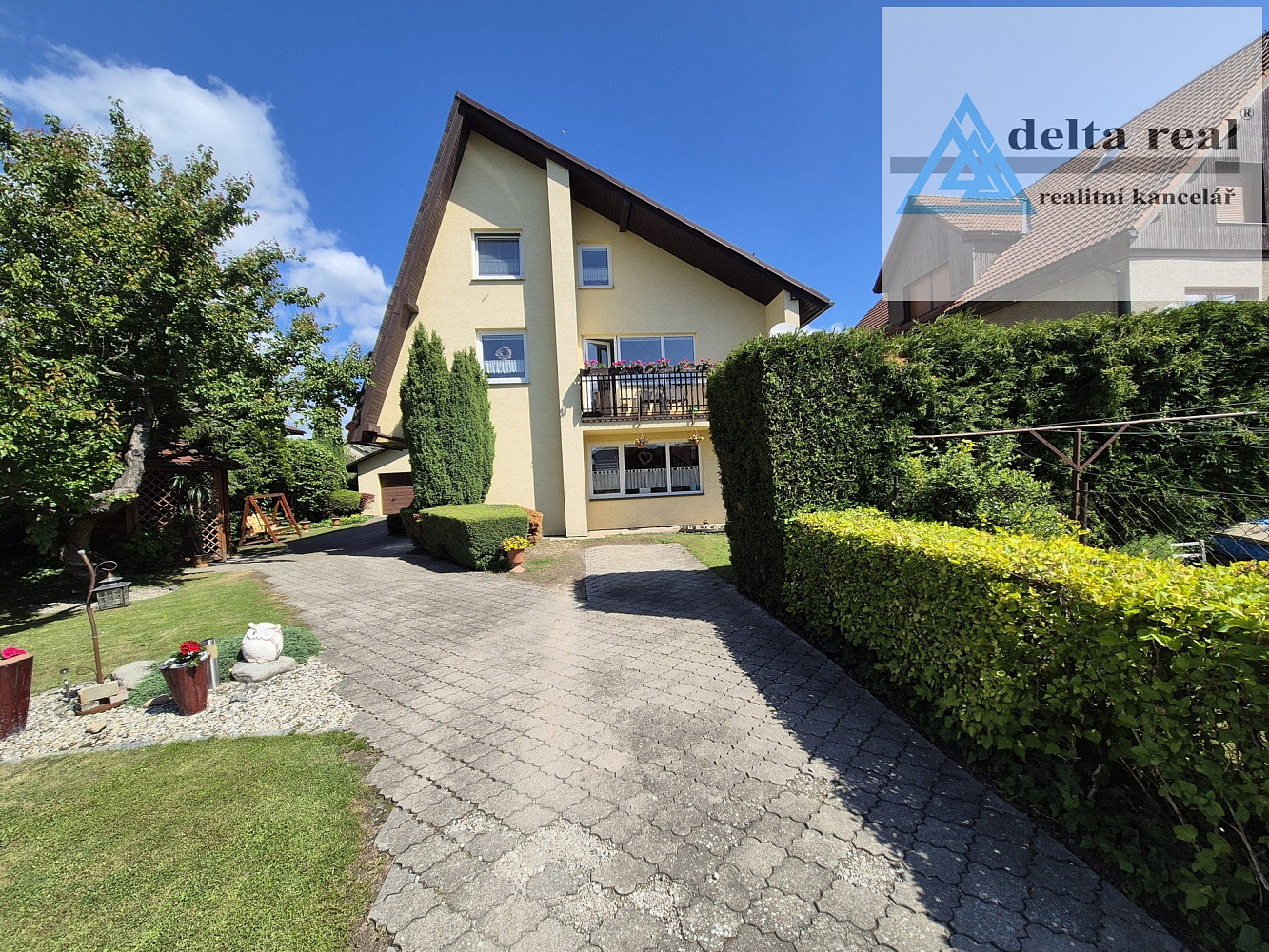 Prodej domu 192 m² s pozemkem 1 217 m²