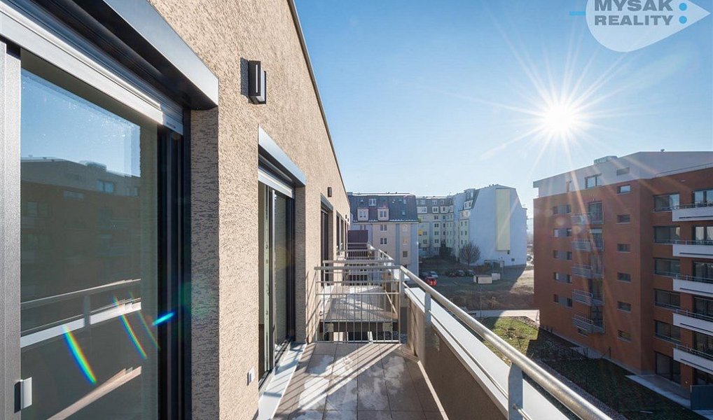 Pronájem bytu 3+kk 80 m², Praha – náhled fotky 25