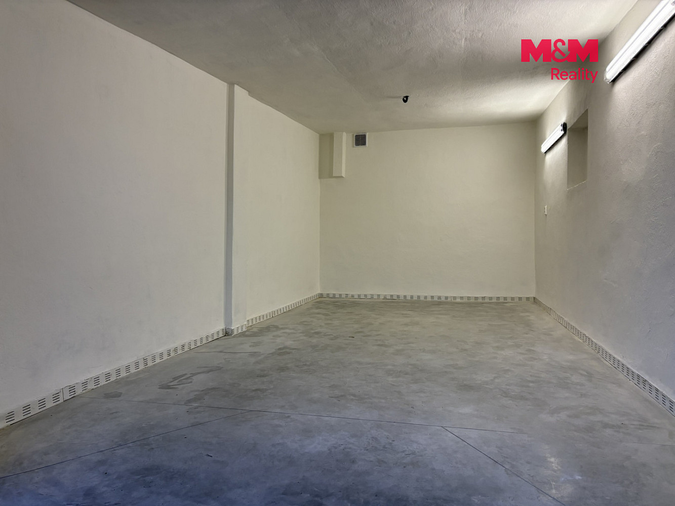 Pronájem garáže, 24 m2, Ostrava, ul. Komerční – fotografie 3