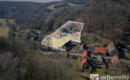 Prodej stavebního pozemku 5 862 m², Medonosy - Osinalice, okres Mělník