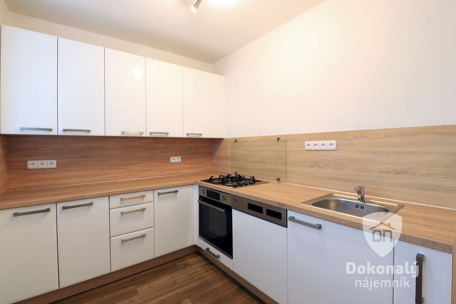 Pronájem bytu 1+1 37 m² — photo 4