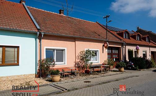 Prodej domu 180 m² s pozemkem 637 m², Nádražní, Žabčice, okres Brno-venkov