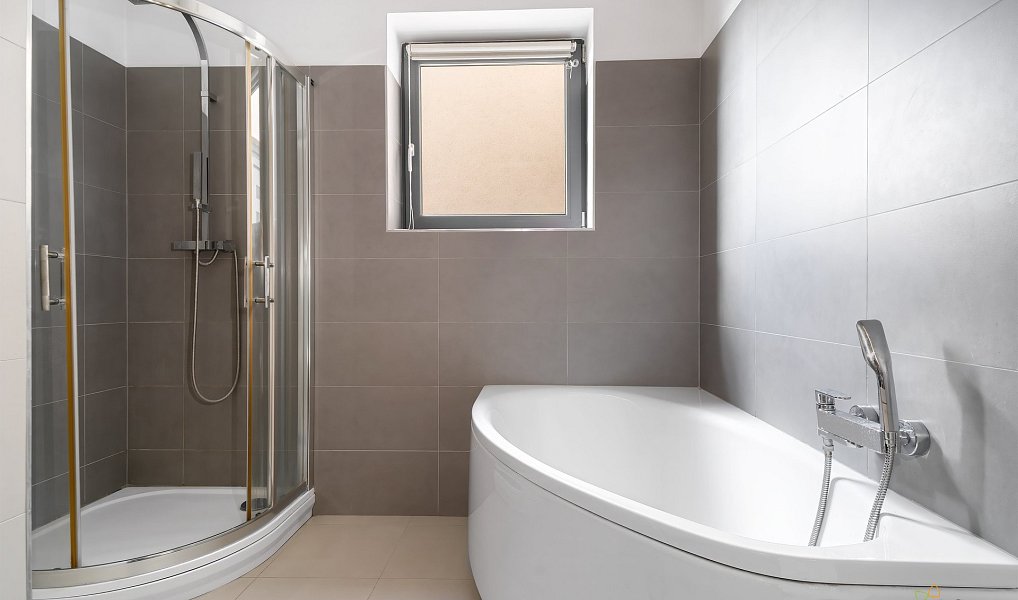 Prodej domu 193 m² s pozemkem 1 396 m², Rohovládova Bělá – náhled fotky 13
