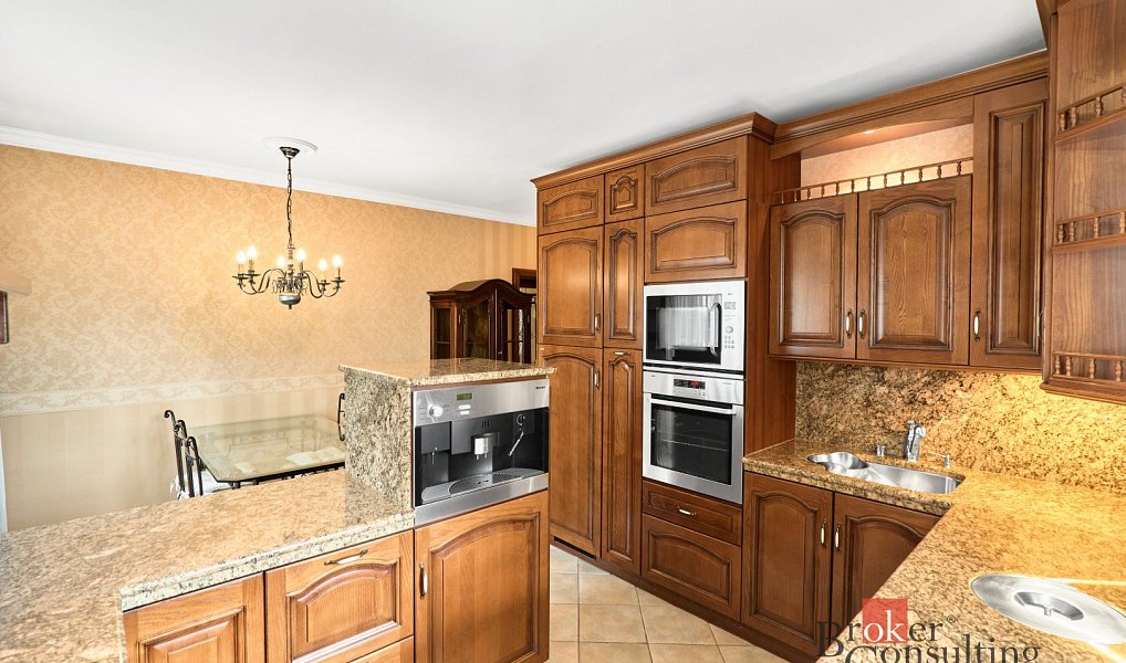 Pronájem domu 388 m² s pozemkem 2 802 m², Karlovy Vary – náhled fotky 3