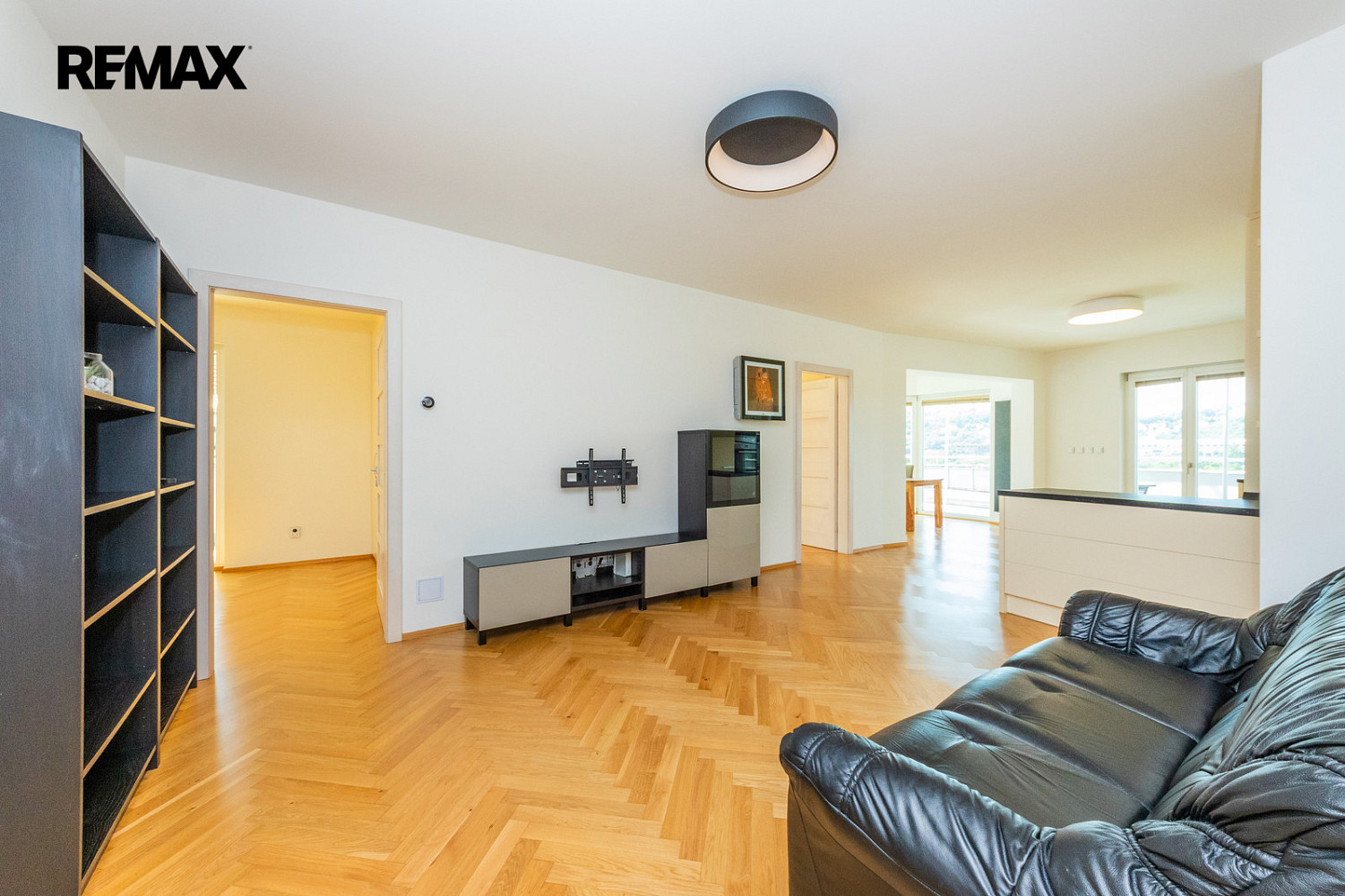 Pronájem bytu 3+kk 88 m² — photo 3