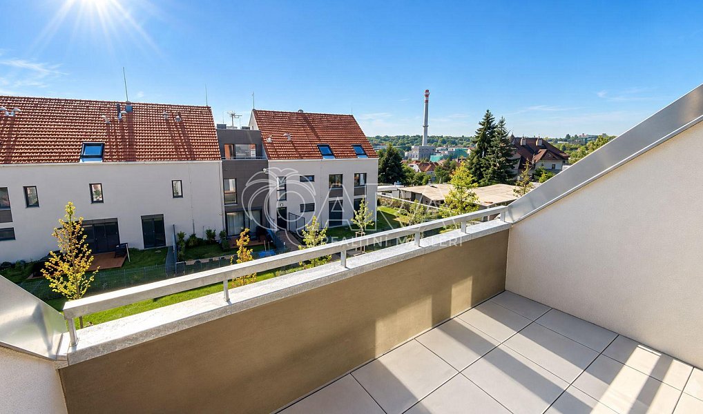 Pronájem bytu 1+kk 28 m², Praha – náhled fotky 2