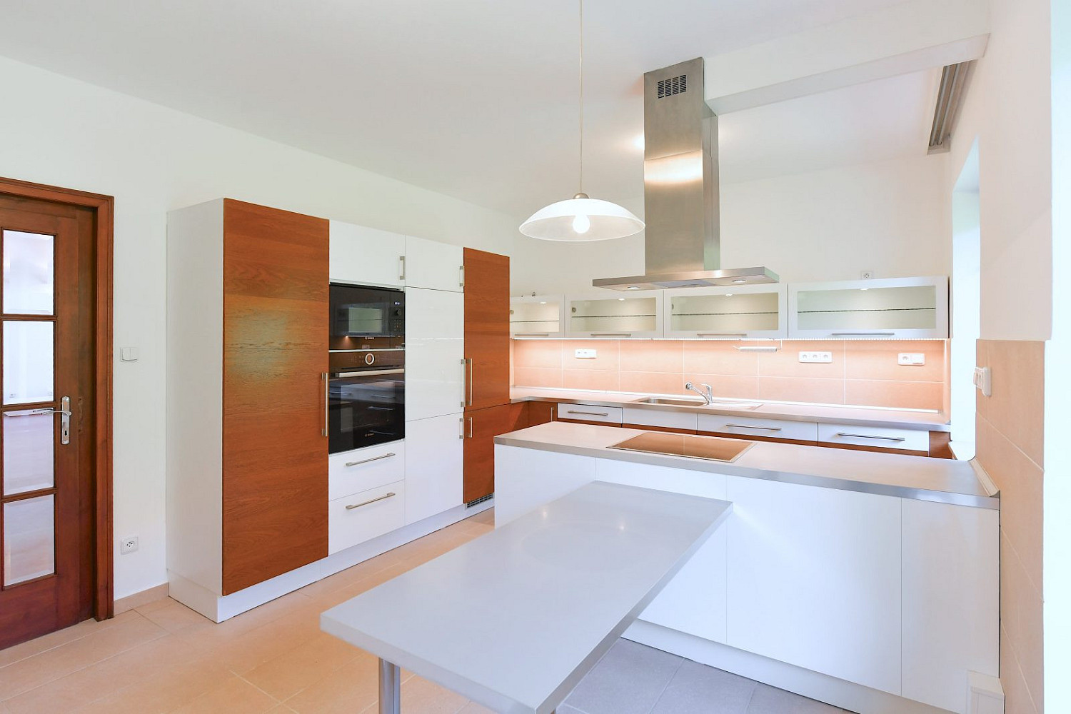 Pronájem kanceláře 417 m² – fotografie 5