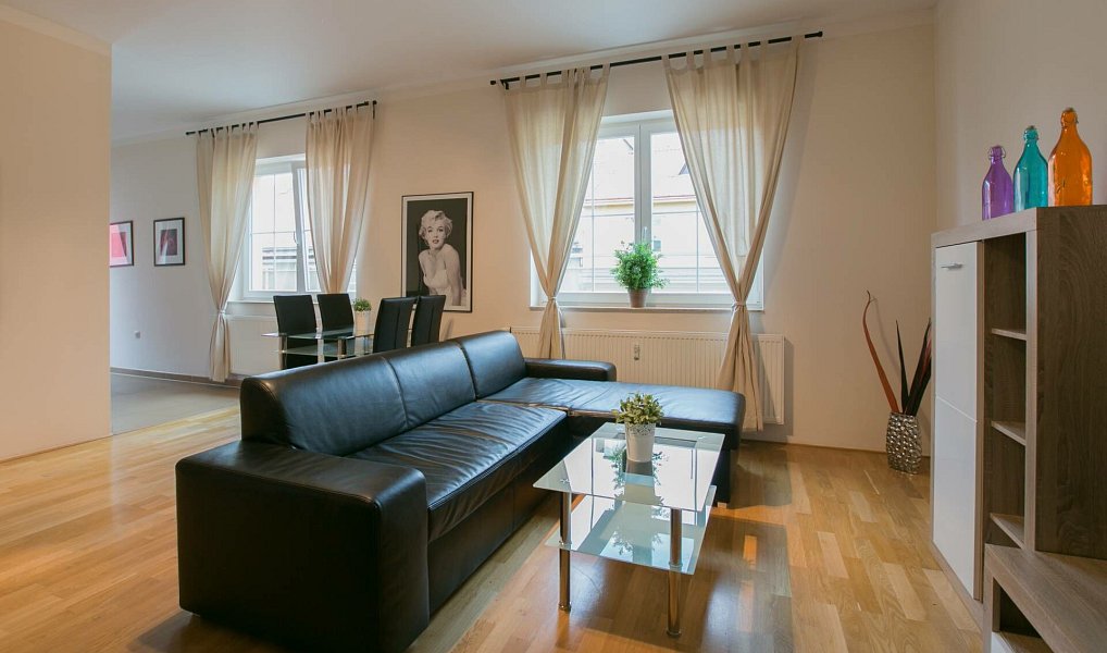 Prodej bytu 3+kk 116 m², Karlovy Vary – náhled fotky 3