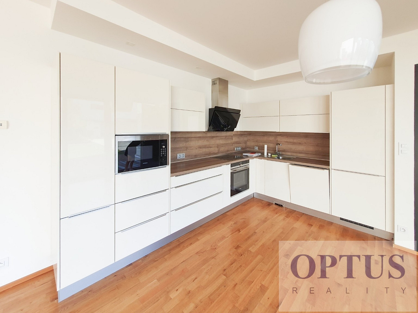Pronájem domu 182 m² s pozemkem 453 m² — photo 4