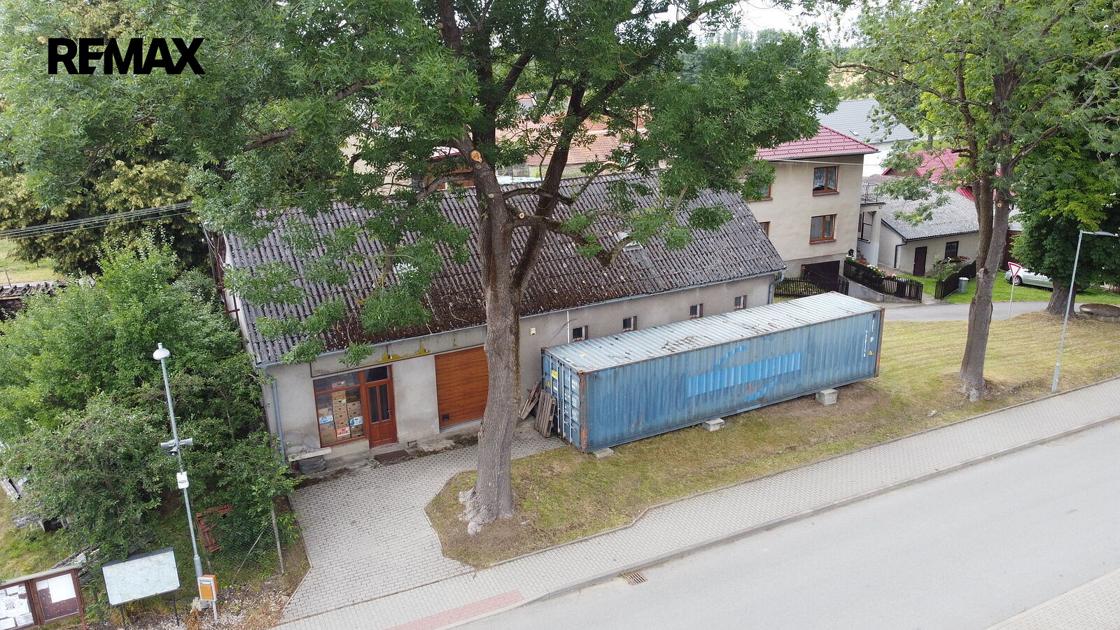 Prodej obchodních prostor 121 m² – fotografie 2