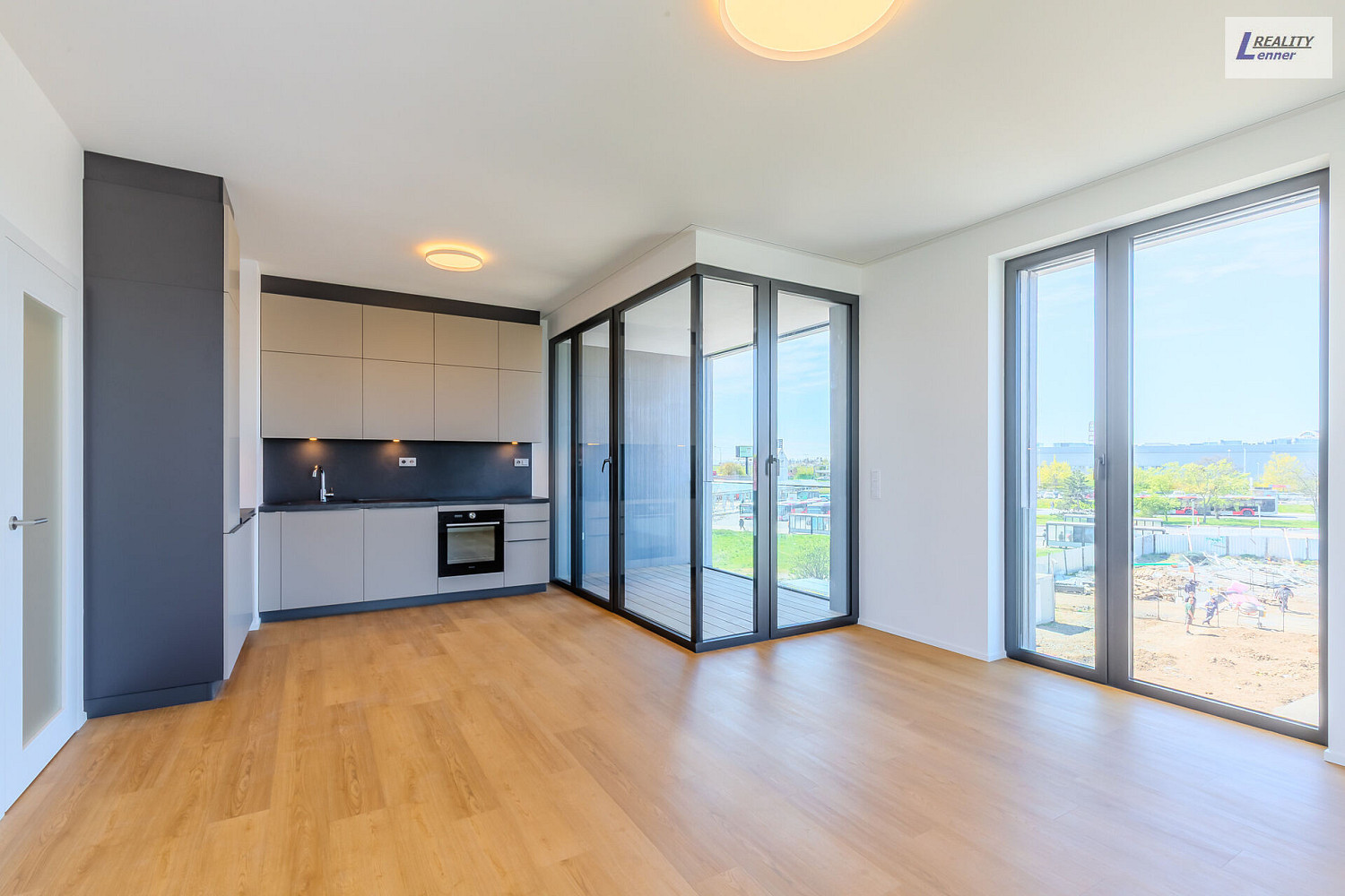 Pronájem bytu 2+kk 57 m² – fotografie 4
