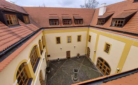 Ojedinělá nabídka tvrze v Třebotově po kompletní rekonstrukci, U Tvrze, Třebotov, okres Praha-západ