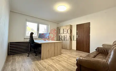 Pronájem kanceláře 22 m², 1. máje, Uherské Hradiště - Mařatice