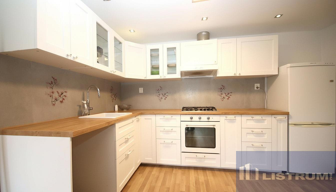Prodej domu 222 m² s pozemkem 581 m² – fotografie 4