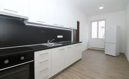Pronájem bytu 2+1 66 m², Masarykovo náměstí, Jihlava