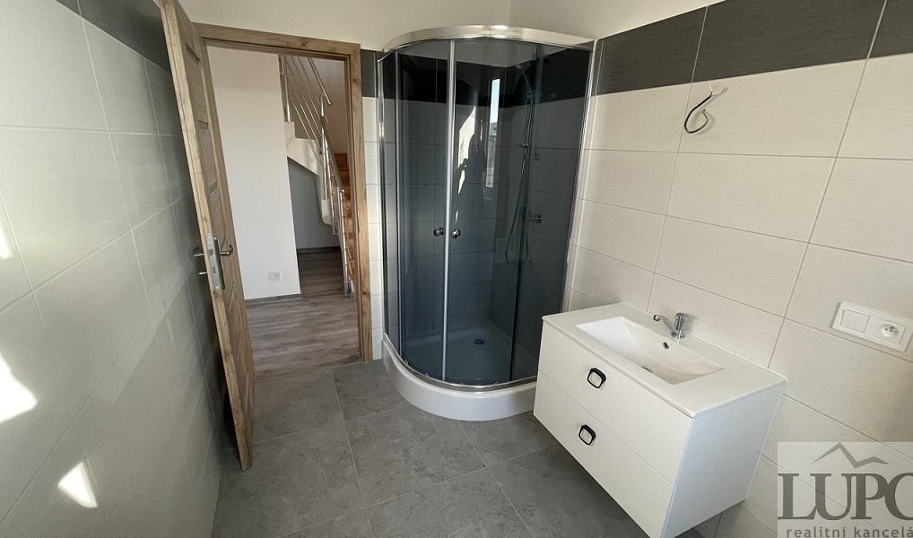 Prodej domu 128 m² s pozemkem 400 m², Postřižín – náhled fotky 15