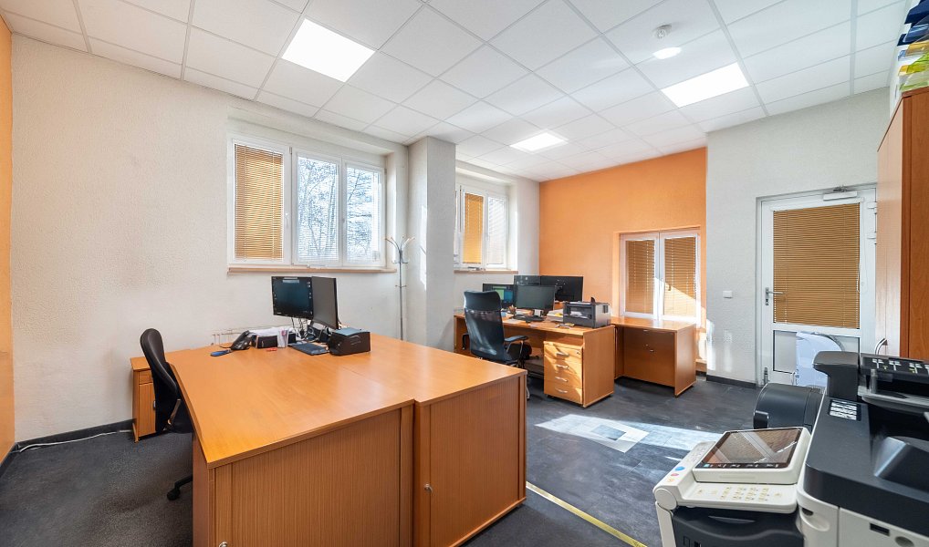 Pronájem skladovacích prostor 985 m², Plzeň – náhled fotky 9