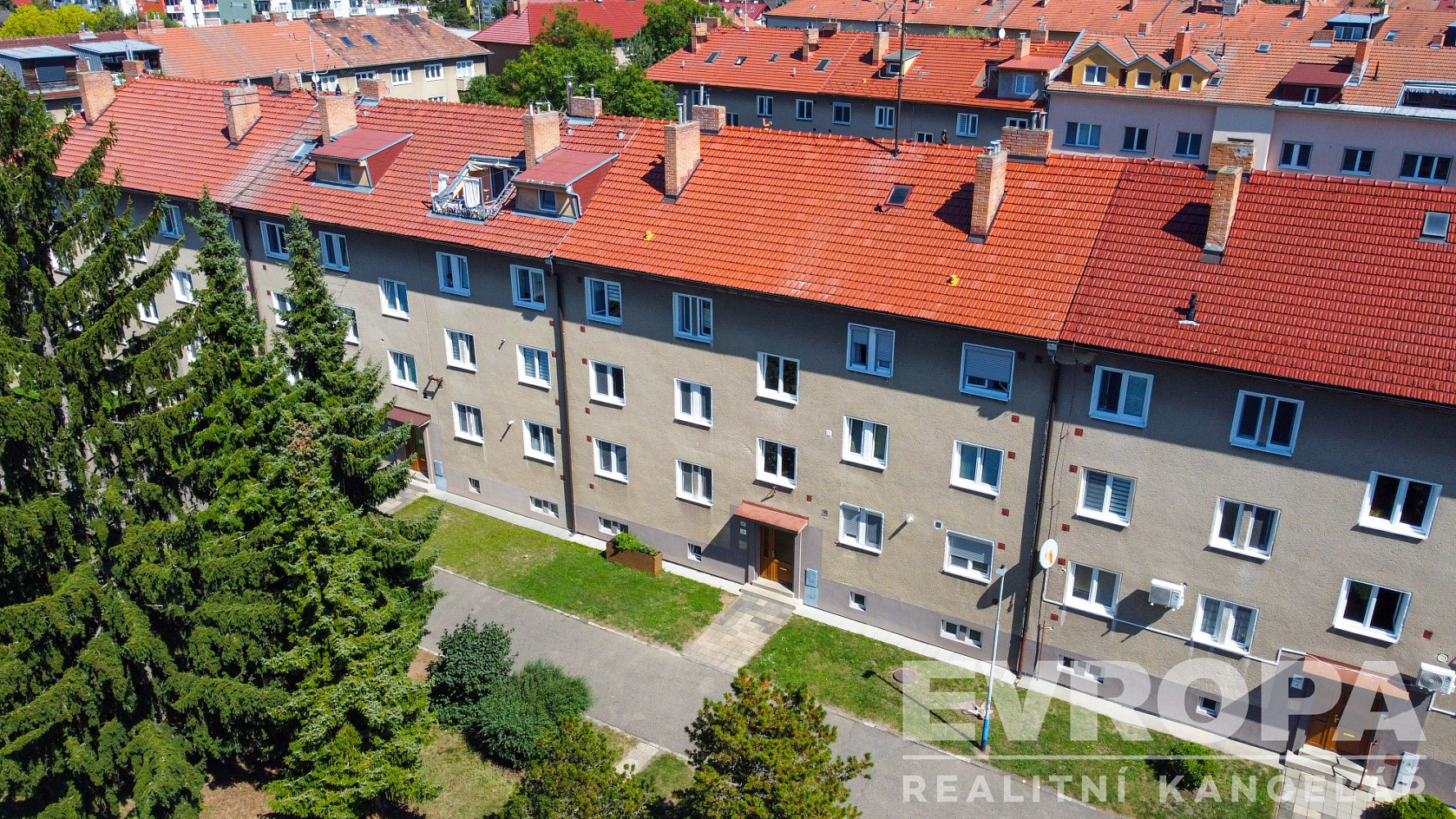 Pronájem bytu 2+1 65 m² – fotografie 4