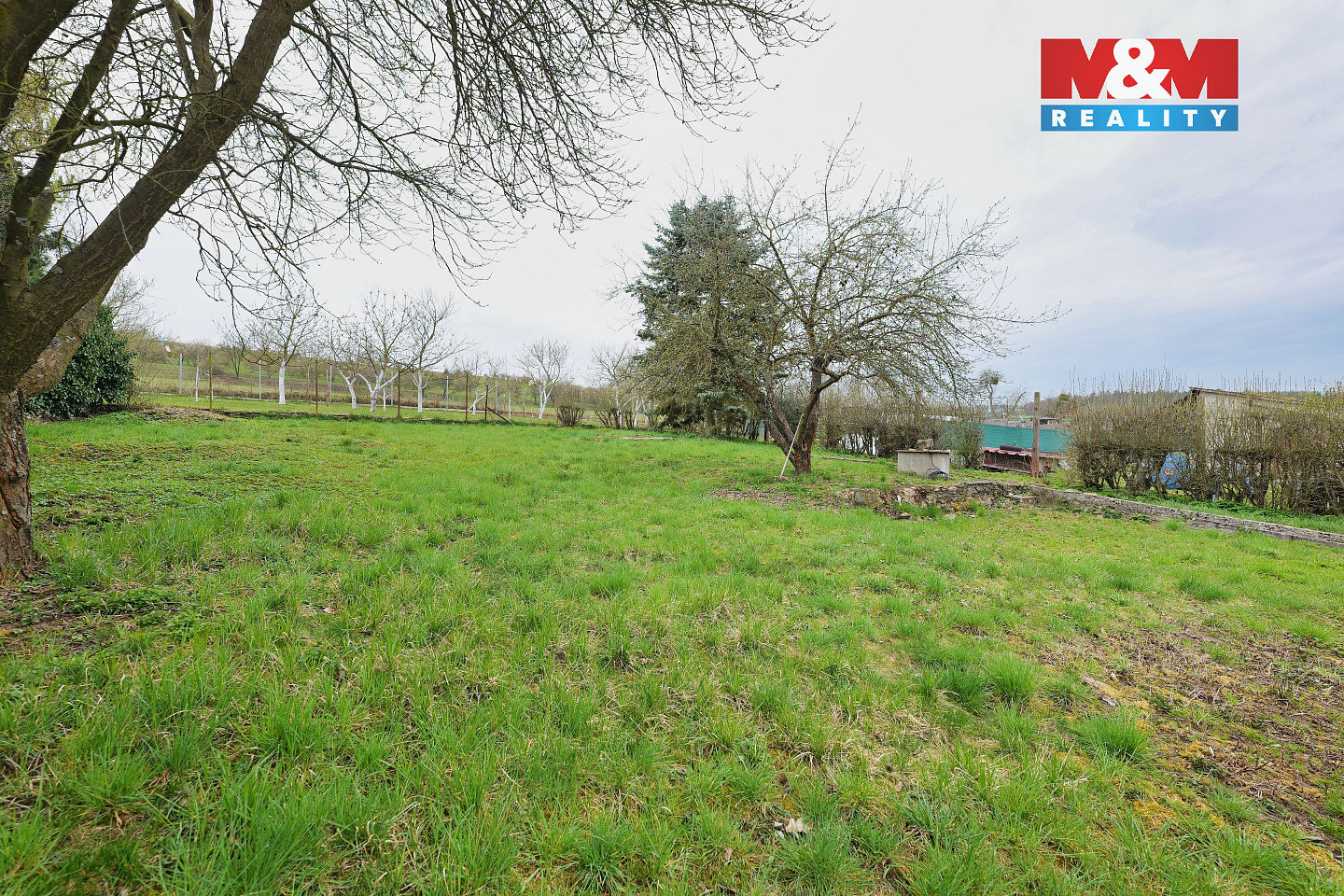 Prodej stavebního pozemku 816 m² — photo 2