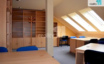 Pronájem kanceláře 33 m², Chebská, Karlovy Vary - Dvory