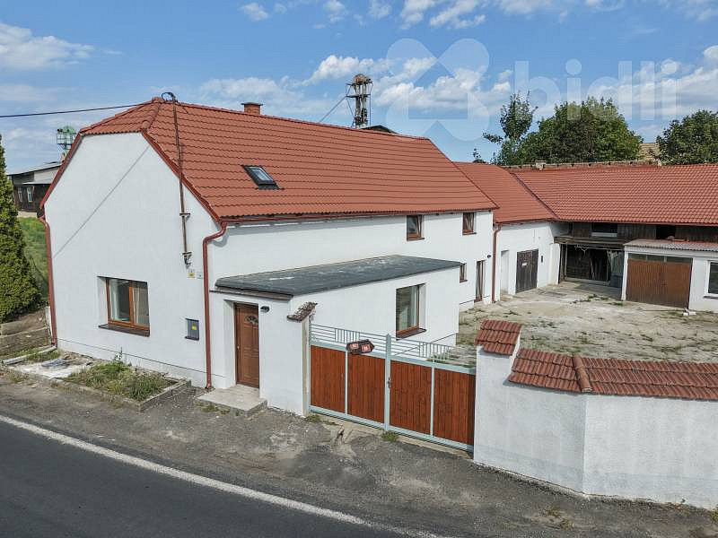 Prodej domu 140 m² s pozemkem 327 m²