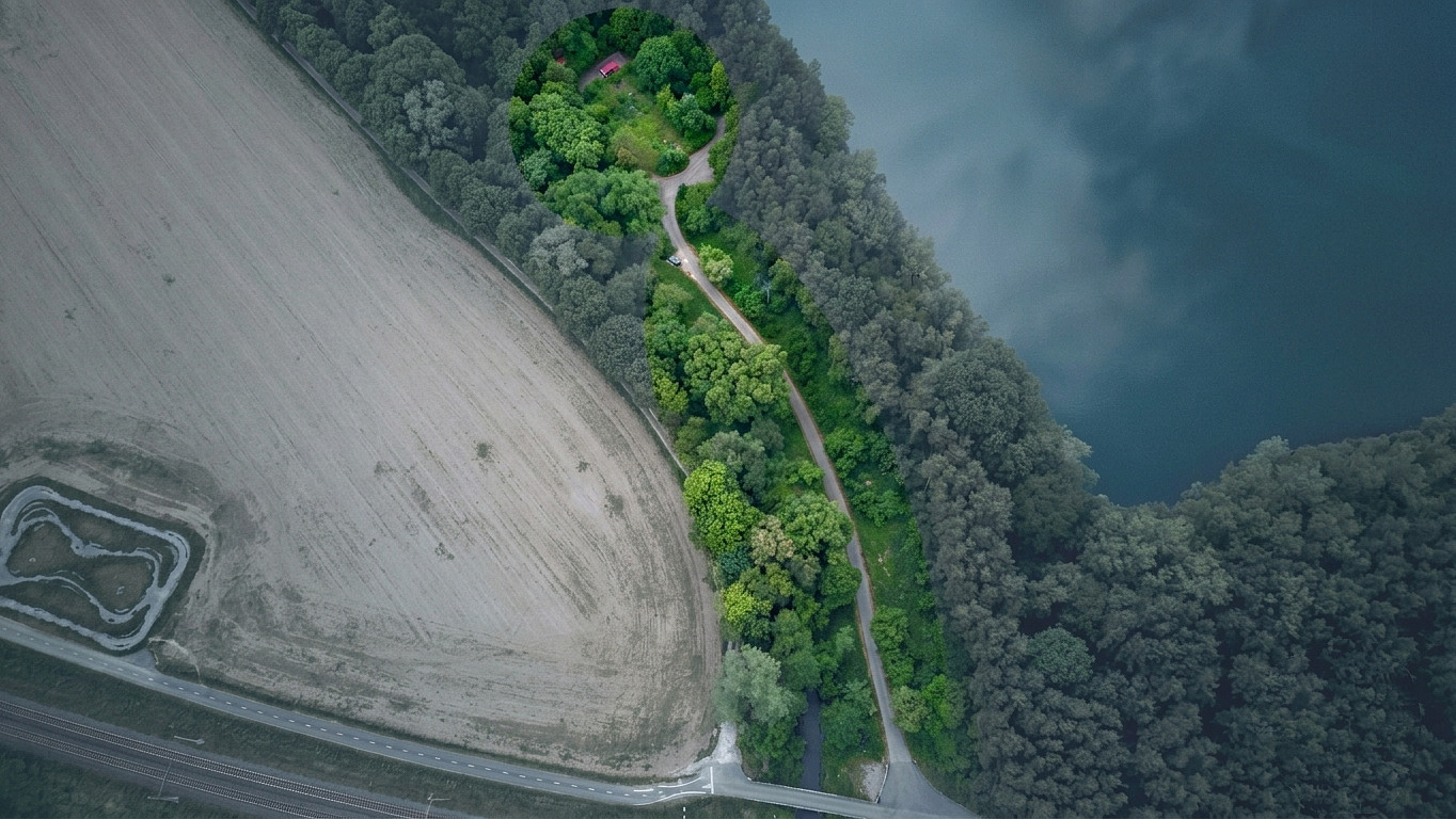 Prodej komerčního pozemku 7 945 m² – fotografie 2
