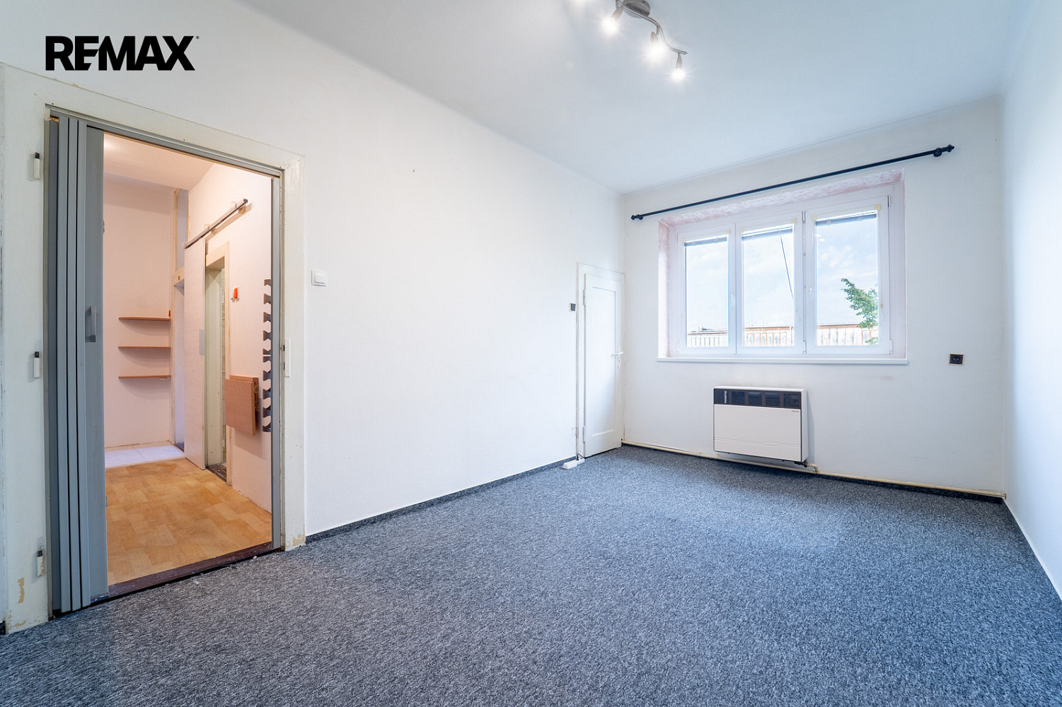 Pronájem bytu 2+1 50 m² — photo 2