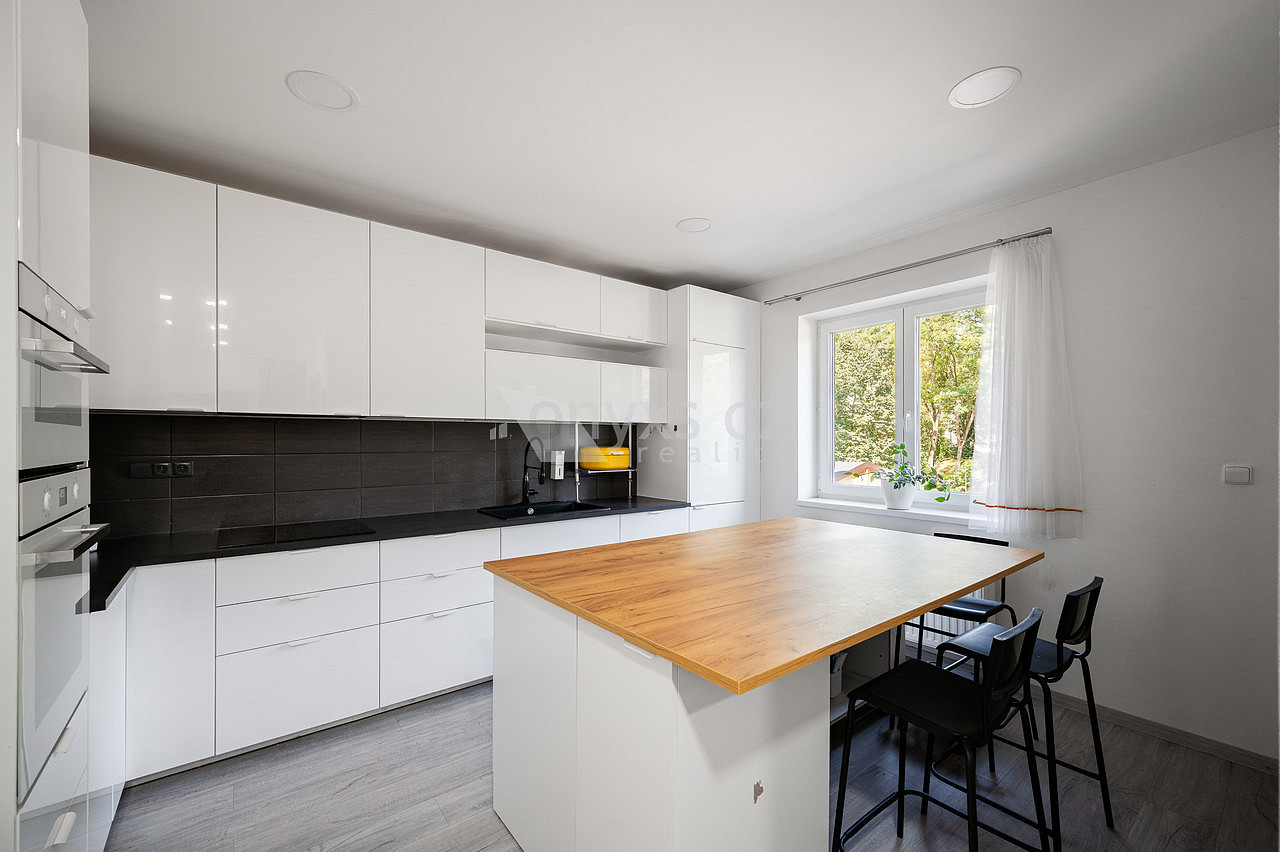 Prodej domu 440 m² s pozemkem 732 m² – fotografie 3