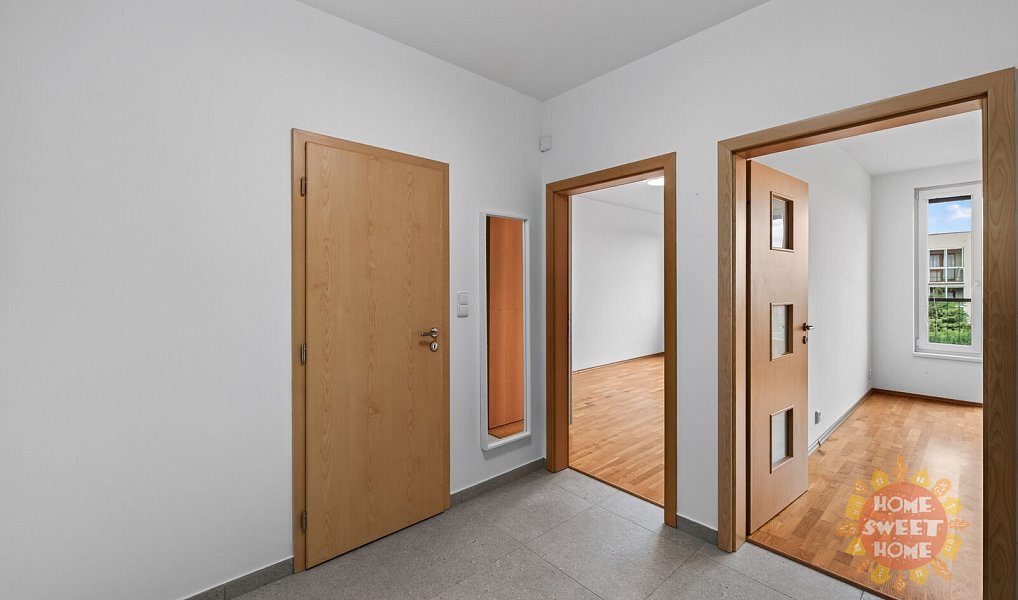 Pronájem bytu 2+kk 50 m², Praha – náhled fotky 12