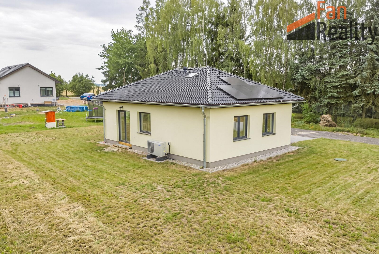 Prodej domu 68 m² s pozemkem 858 m²