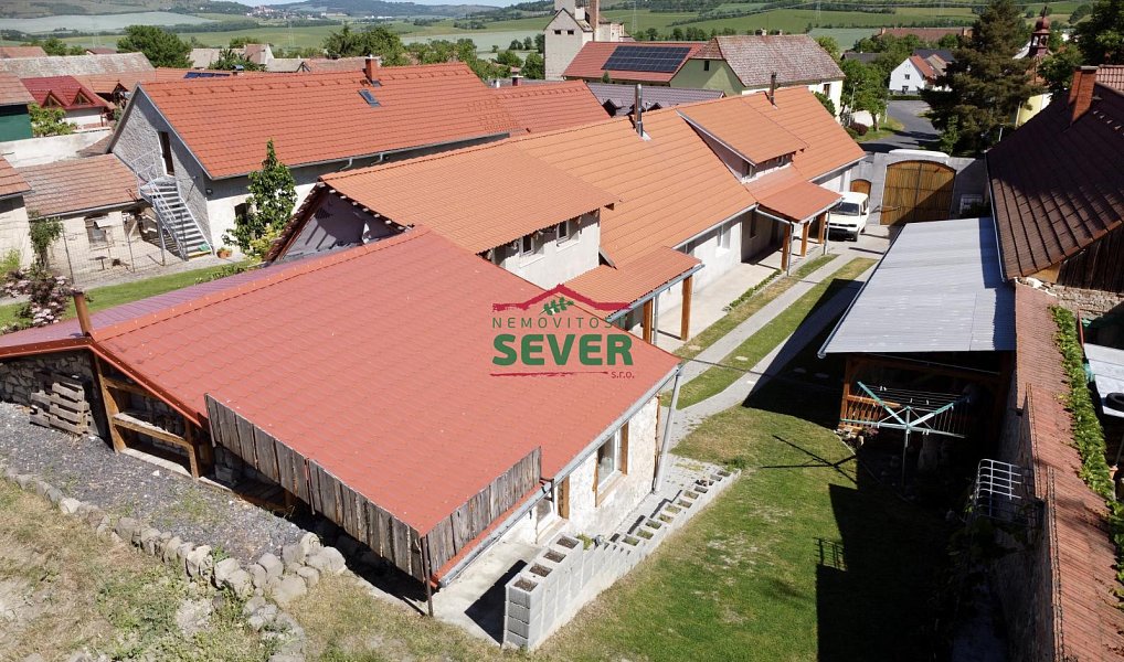 Prodej domu 220 m² s pozemkem 1 576 m², Louny – náhled fotky 24
