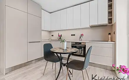 Prodej bytu 1+kk 32 m², Pod Hradem I, Zlín - Malenovice