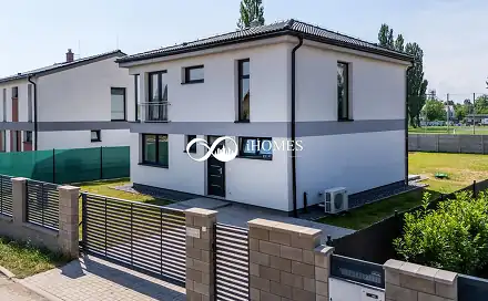 Prodej domu 141 m² s pozemkem 769 m², Na Kopci, Pečky - Velké Chvalovice, okres Kolín