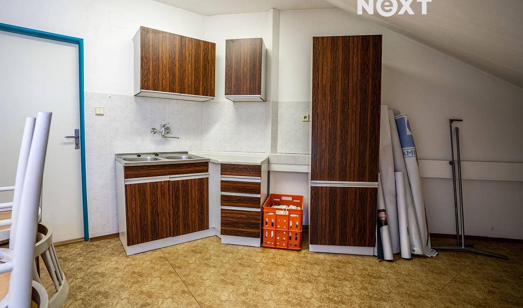 Prodej výrobních prostor 2 000 m², Sebranice – náhled fotky 20