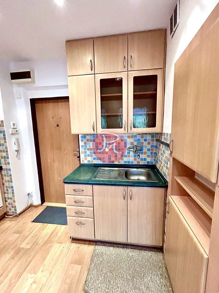 Pronájem bytu 2+kk 42 m² — photo 2