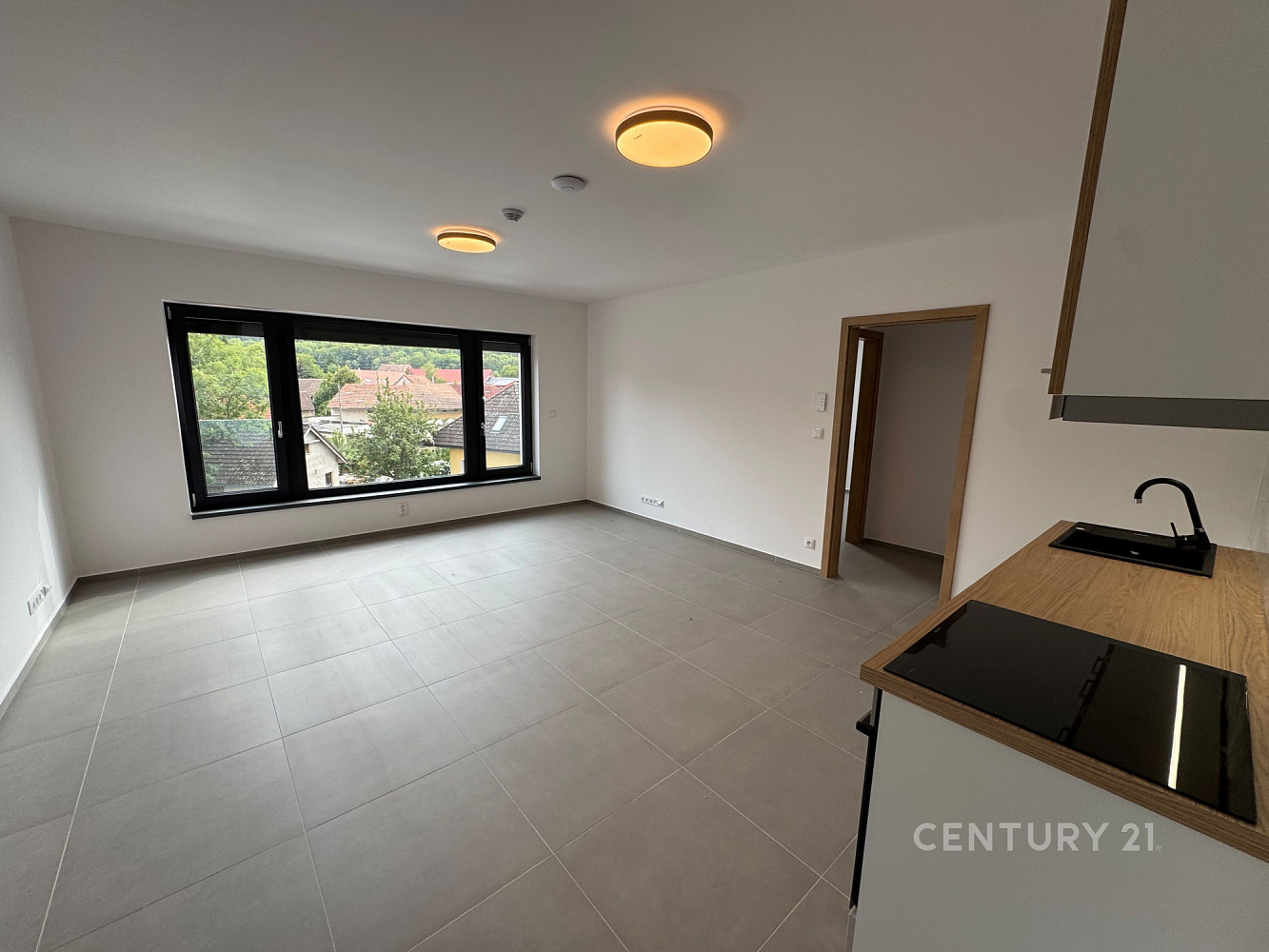 Pronájem bytu 2+kk 52 m² – fotografie 2