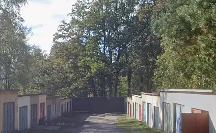 Garáž v Hrádku nad Nisou, V rokli, Hrádek nad Nisou, okres Liberec