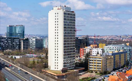 Prodej bytu 3+1 71 m², Pod dálnicí, Praha 4 - Michle