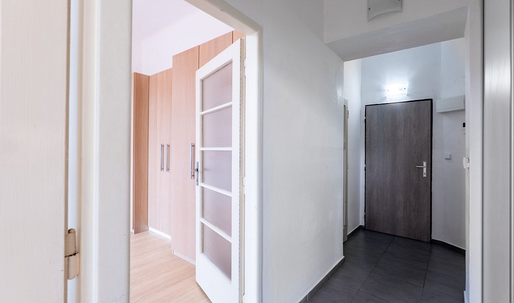 Pronájem bytu 2+kk 57 m², Praha – náhled fotky 18