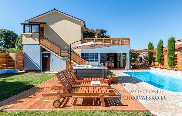 Prodej domu 320 m² s pozemkem 743 m² - Vista 4