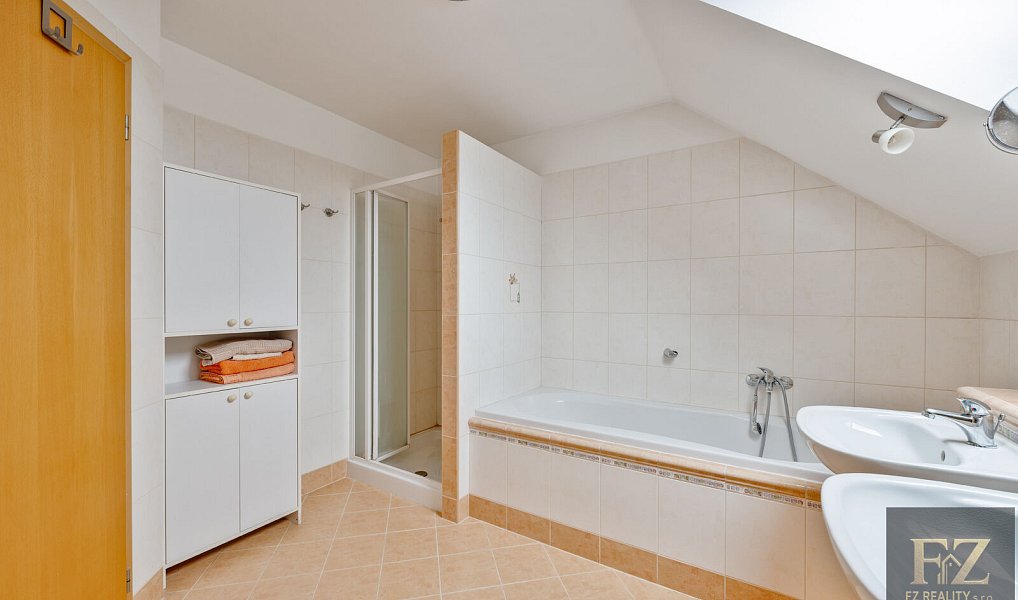 Prodej domu 138 m² s pozemkem 262 m², České Budějovice – náhled fotky 29