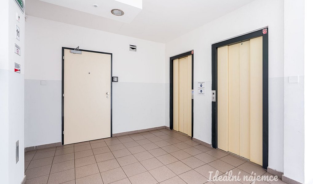 Pronájem bytu 2+kk 41 m², Praha – náhled fotky 10