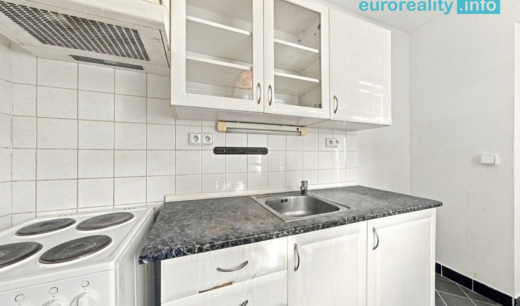 Prodej bytu 2+1 42 m², Milovice – náhled fotky 8