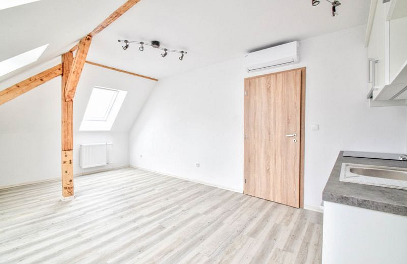 Pronájem bytu 2+kk 45 m² – fotografie 4