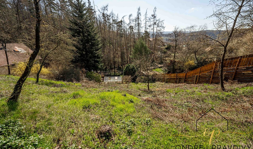Prodej stavebního pozemku 1 571 m², Hlásná Třebaň – náhled fotky 14