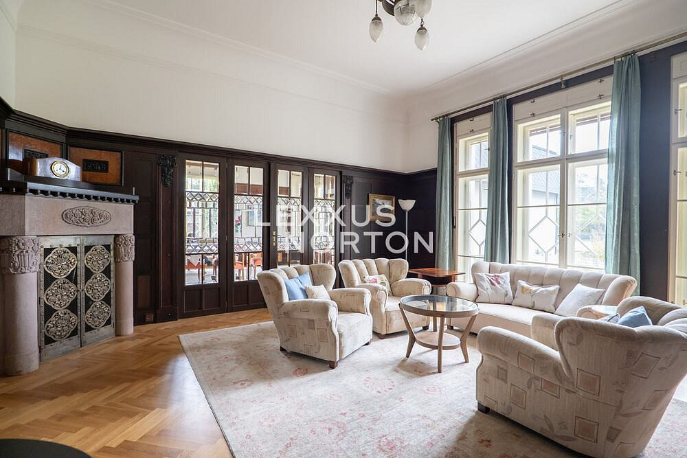 Prodej domu 382 m² s pozemkem 8 500 m² — photo 2