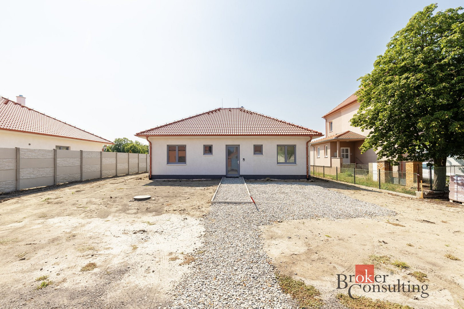 Prodej domu 100 m² s pozemkem 699 m² – fotografie 2